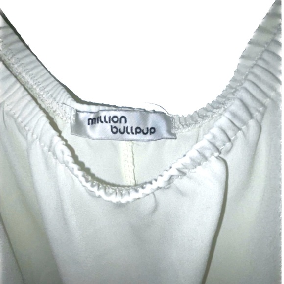 ⭐️NWOT Million bullpup ivory off the shoulder short sleeve top - Picture 6 of 10